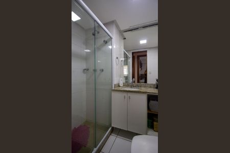 Apartamento à venda com 100m², 3 quartos e 1 vaga Apartamento à venda com 100m², 3 quartos e 1 vagaBanheiro Social