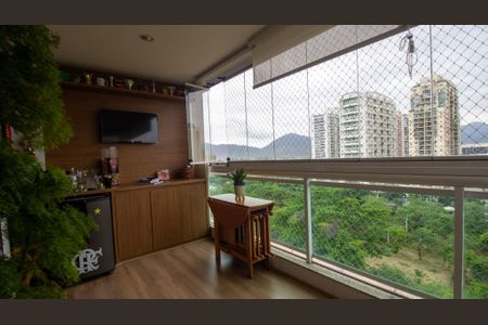 Apartamento à venda com 100m², 3 quartos e 1 vaga Apartamento à venda com 100m², 3 quartos e 1 vagaVaranda da Sala