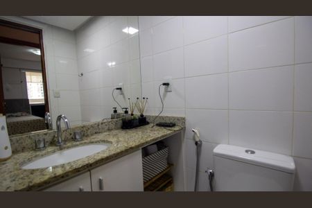 Apartamento à venda com 100m², 3 quartos e 1 vaga Apartamento à venda com 100m², 3 quartos e 1 vagaBanheiro Social