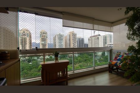 Apartamento à venda com 100m², 3 quartos e 1 vaga Apartamento à venda com 100m², 3 quartos e 1 vagaVaranda da Sala