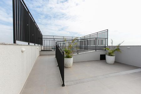Apartamento para alugar com 47m², 2 quartos e sem vaga Apartamento para alugar com 47m², 2 quartos e sem vagaÁrea comum - Piscina
