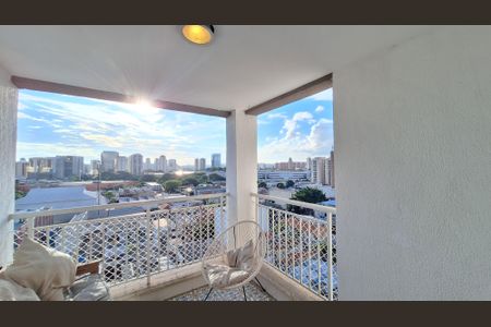 Apartamento para alugar com 64m², 2 quartos e 1 vagaVaranda