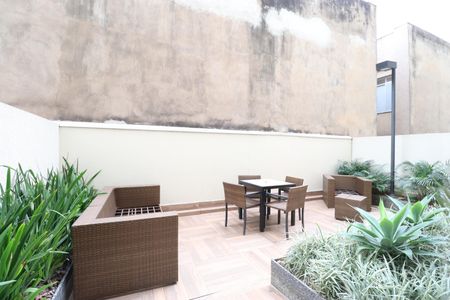 Apartamento para alugar com 64m², 2 quartos e 1 vagaÁrea comum