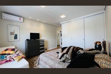 Casa de condomínio à venda com 297m², 5 quartos e 4 vagas Casa de condomínio à venda com 297m², 5 quartos e 4 vagasFoto 104