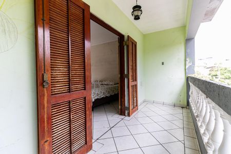 Casa à venda com 268m², 3 quartos e 2 vagas Casa à venda com 268m², 3 quartos e 2 vagasVaranda da Suíte da Casa 1