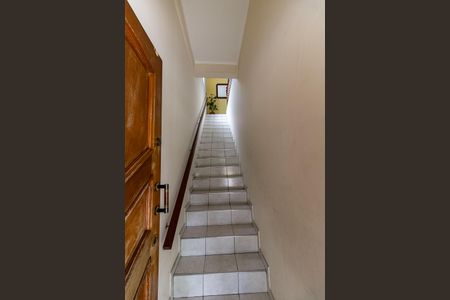 Casa à venda com 268m², 3 quartos e 2 vagas Casa à venda com 268m², 3 quartos e 2 vagasEntrada