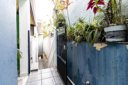 Casa à venda com 268m², 3 quartos e 2 vagas Casa à venda com 268m², 3 quartos e 2 vagasEntrada da Casa 2