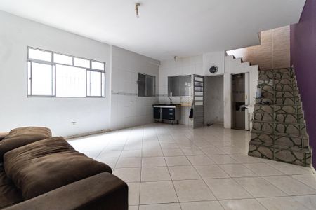 Casa à venda com 220m², 3 quartos e 2 vagas Casa à venda com 220m², 3 quartos e 2 vagasCozinha