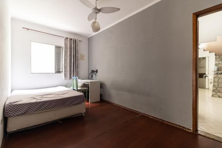 Casa à venda com 220m², 3 quartos e 2 vagas Casa à venda com 220m², 3 quartos e 2 vagasQuarto 2