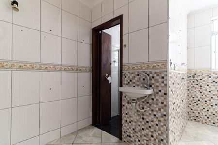 Casa à venda com 220m², 3 quartos e 2 vagas Casa à venda com 220m², 3 quartos e 2 vagasBanheiro 3