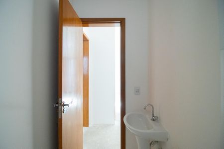 Apartamento à venda com 46m², 2 quartos e 1 vaga Apartamento à venda com 46m², 2 quartos e 1 vagaBanheiro