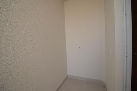 Apartamento à venda com 46m², 2 quartos e 1 vaga Apartamento à venda com 46m², 2 quartos e 1 vagaÁrea de Serviço