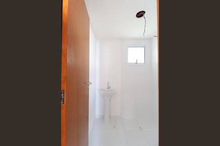 Apartamento à venda com 44m², 2 quartos e 1 vaga Apartamento à venda com 44m², 2 quartos e 1 vagaBanheiro