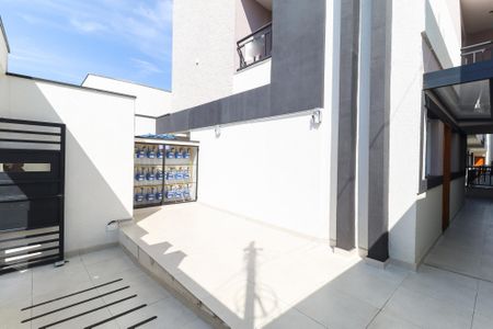 Apartamento à venda com 44m², 2 quartos e 1 vaga Apartamento à venda com 44m², 2 quartos e 1 vagaEntrada do condomínio