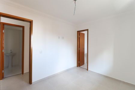 Apartamento à venda com 44m², 2 quartos e 1 vaga Apartamento à venda com 44m², 2 quartos e 1 vagaSuíte