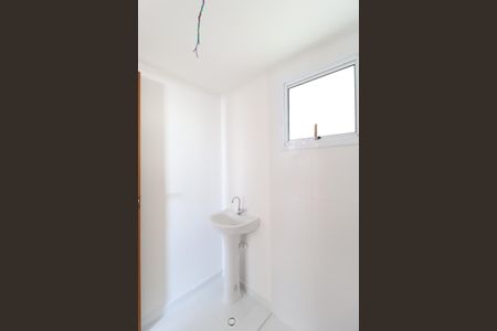 Apartamento à venda com 44m², 2 quartos e 1 vaga Apartamento à venda com 44m², 2 quartos e 1 vagaBanheiro