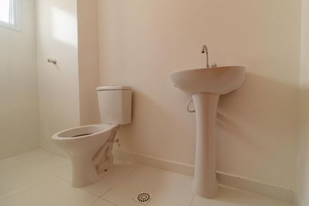 Apartamento à venda com 44m², 2 quartos e 1 vaga Apartamento à venda com 44m², 2 quartos e 1 vagaBanheiro da Suíte