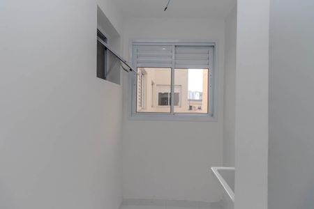 Apartamento à venda com 44m², 2 quartos e 1 vaga Apartamento à venda com 44m², 2 quartos e 1 vagaÁrea de Serviço