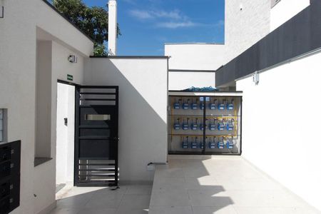 Apartamento à venda com 44m², 2 quartos e 1 vaga Apartamento à venda com 44m², 2 quartos e 1 vagaEntrada