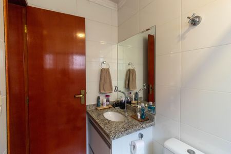 Casa de condomínio à venda com 60m², 2 quartos e 2 vagasBanheiro