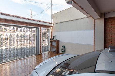 Casa à venda com 250m², 4 quartos e 3 vagas Casa à venda com 250m², 4 quartos e 3 vagasGaragem