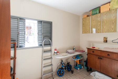 Casa à venda com 250m², 4 quartos e 3 vagas Casa à venda com 250m², 4 quartos e 3 vagasÁrea de Serviço