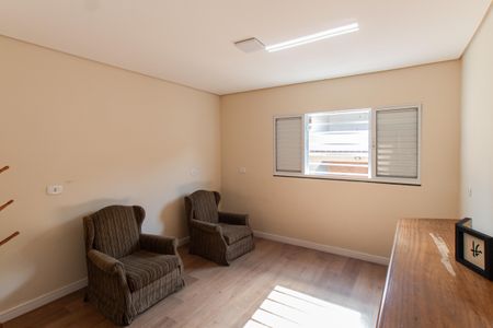 Casa à venda com 250m², 4 quartos e 3 vagas Casa à venda com 250m², 4 quartos e 3 vagasQuarto 1