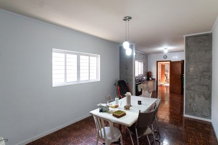 Casa à venda com 250m², 4 quartos e 3 vagas Casa à venda com 250m², 4 quartos e 3 vagasCopa