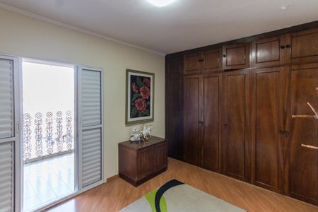 Casa à venda com 250m², 4 quartos e 3 vagas Casa à venda com 250m², 4 quartos e 3 vagasSuíte - Closet