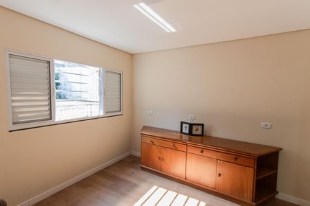 Casa à venda com 250m², 4 quartos e 3 vagas Casa à venda com 250m², 4 quartos e 3 vagasQuarto 1