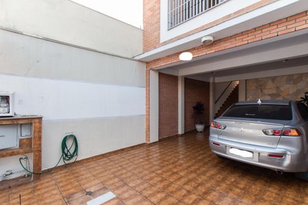 Casa à venda com 250m², 4 quartos e 3 vagas Casa à venda com 250m², 4 quartos e 3 vagasGaragem