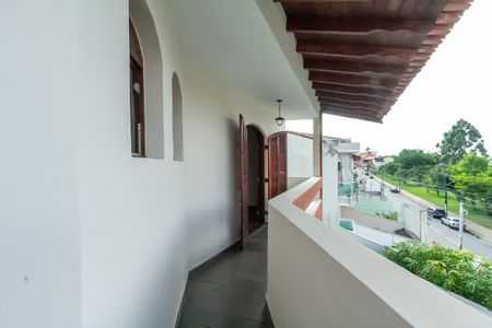 Casa à venda com 357m², 4 quartos e 6 vagas Casa à venda com 357m², 4 quartos e 6 vagasVaranda da Suíte 1