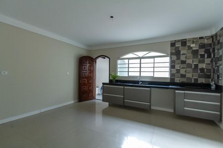 Casa à venda com 357m², 4 quartos e 6 vagas Casa à venda com 357m², 4 quartos e 6 vagasCozinha