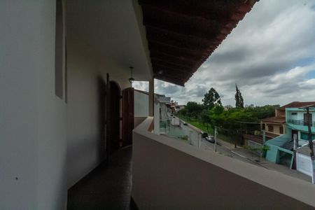 Casa à venda com 357m², 4 quartos e 6 vagas Casa à venda com 357m², 4 quartos e 6 vagasVaranda da Suíte 1