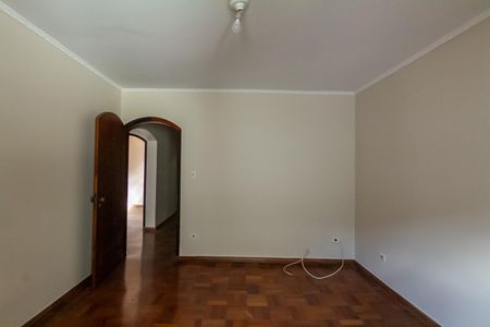 Casa à venda com 357m², 4 quartos e 6 vagas Casa à venda com 357m², 4 quartos e 6 vagasQuarto 2