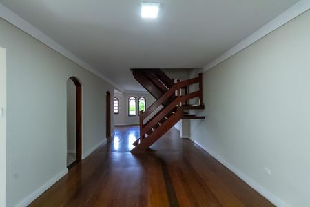 Casa à venda com 357m², 4 quartos e 6 vagas Casa à venda com 357m², 4 quartos e 6 vagasSala de Jantar