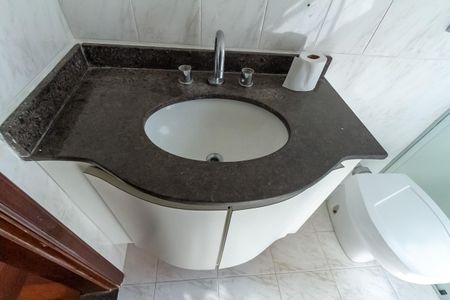 Casa à venda com 357m², 4 quartos e 6 vagas Casa à venda com 357m², 4 quartos e 6 vagasBanheiro da Suíte 2