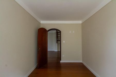 Casa à venda com 357m², 4 quartos e 6 vagas Casa à venda com 357m², 4 quartos e 6 vagasSala de Tv