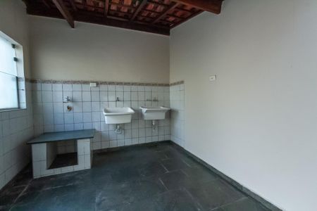 Casa à venda com 357m², 4 quartos e 6 vagas Casa à venda com 357m², 4 quartos e 6 vagasÁrea de Serviço