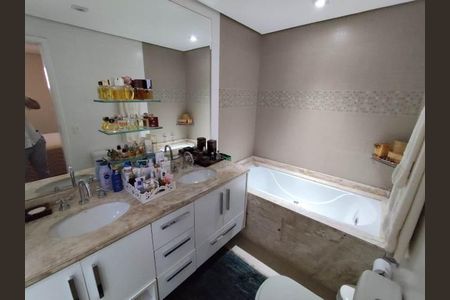 Apartamento à venda com 240m², 4 quartos e 4 vagas