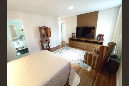 Apartamento à venda com 240m², 4 quartos e 4 vagas