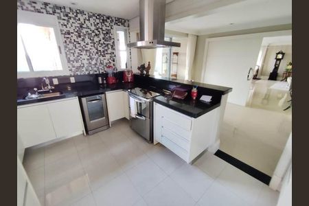 Apartamento à venda com 240m², 4 quartos e 4 vagas