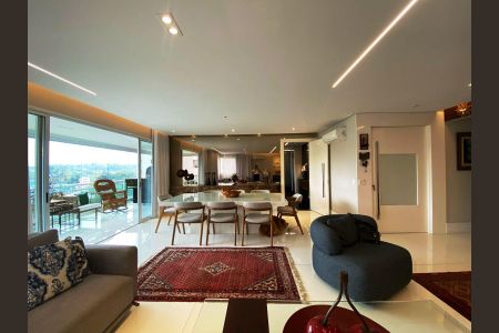 Apartamento à venda com 240m², 4 quartos e 4 vagas