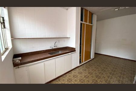 Casa à venda com 120m², 2 quartos e 3 vagas