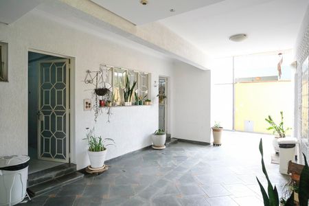 Casa à venda com 585m², 4 quartos e 10 vagasÁrea de serviço