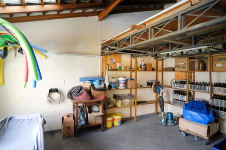 Casa à venda com 585m², 4 quartos e 10 vagasDepósito