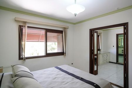 Casa à venda com 585m², 4 quartos e 10 vagasSuíte 1