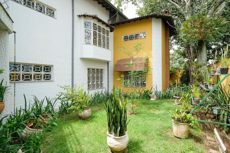 Casa à venda com 585m², 4 quartos e 10 vagasJardim
