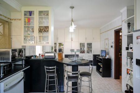 Casa à venda com 585m², 4 quartos e 10 vagasCozinha