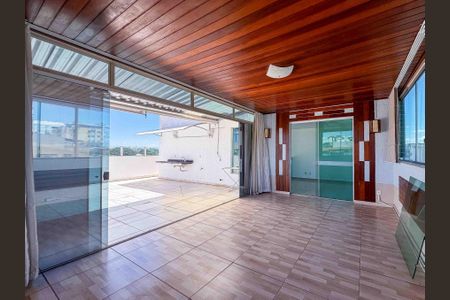 Apartamento à venda com 140m², 3 quartos e 2 vagas Apartamento à venda com 140m², 3 quartos e 2 vagasSala Cobertura